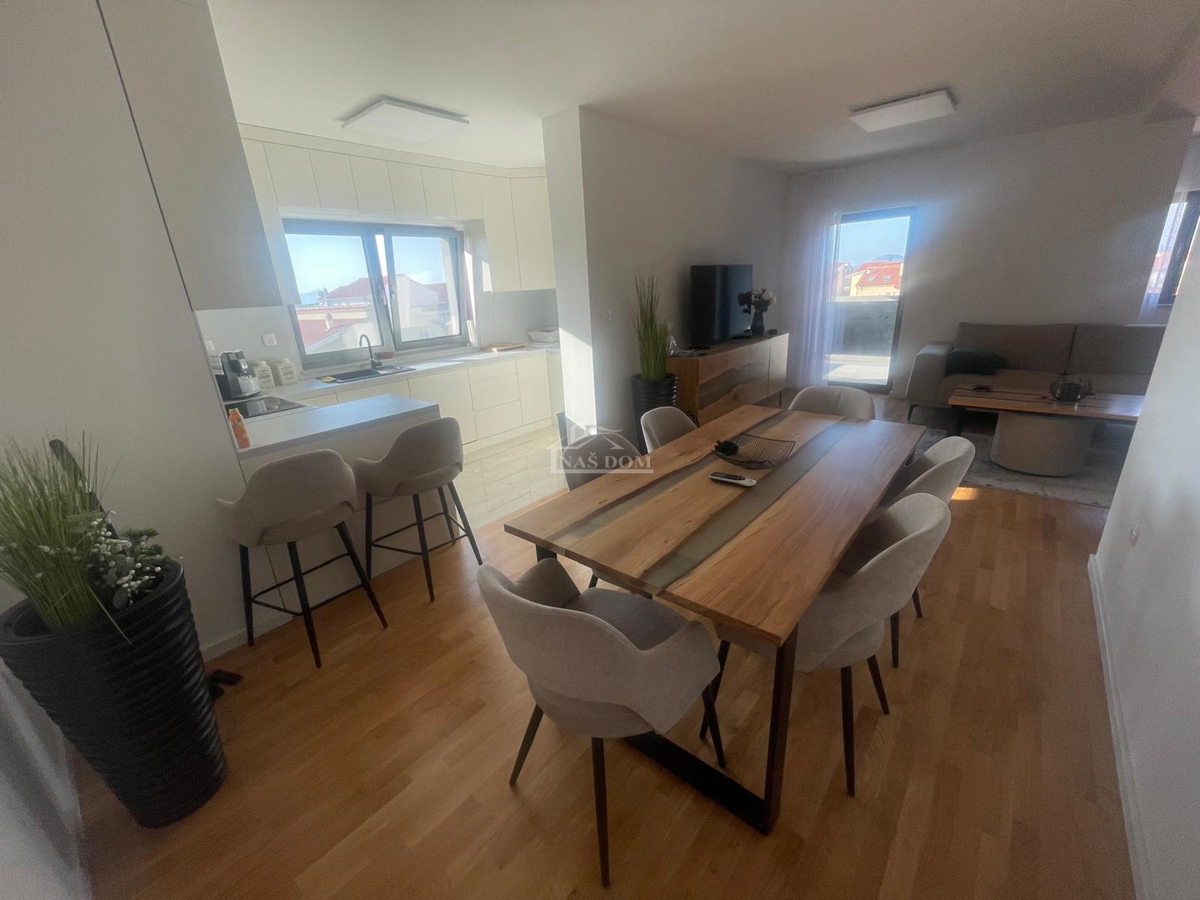 Vodice - Appartamento di lusso arredato completamente con 4 camere da letto – 500 m dalla spiaggia