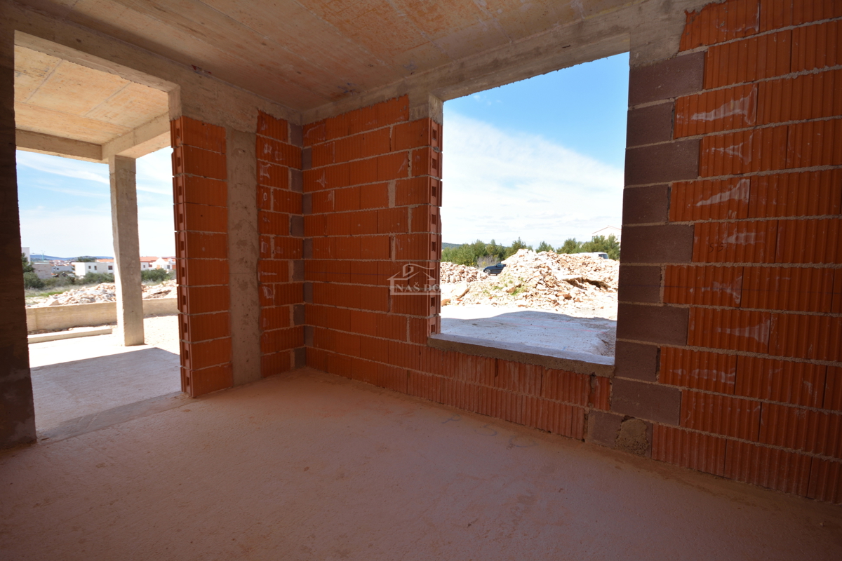 Vodice - Appartamento di lusso S1 con giardino in posizione tranquilla, nuova costruzione