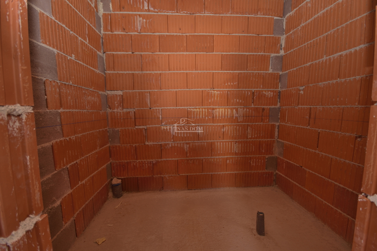 Vodice - Appartamento di lusso S1 con giardino in posizione tranquilla, nuova costruzione