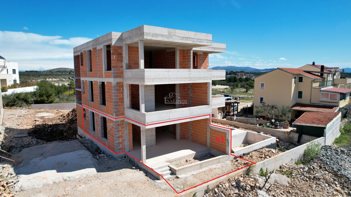 Vodice - Appartamento di lusso S1 con giardino in posizione tranquilla, nuova costruzione