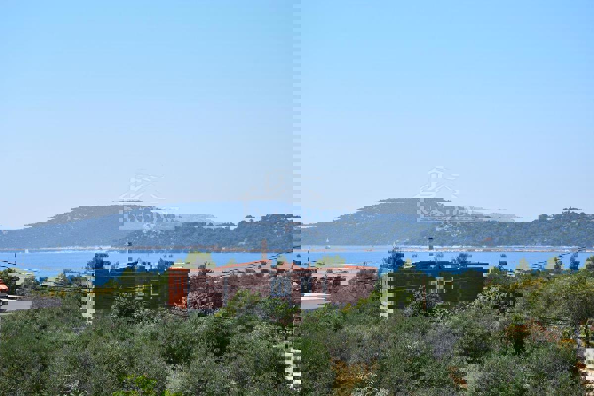 Vodice - Appartamento S3 al primo piano, a soli 350m dalla spiaggia