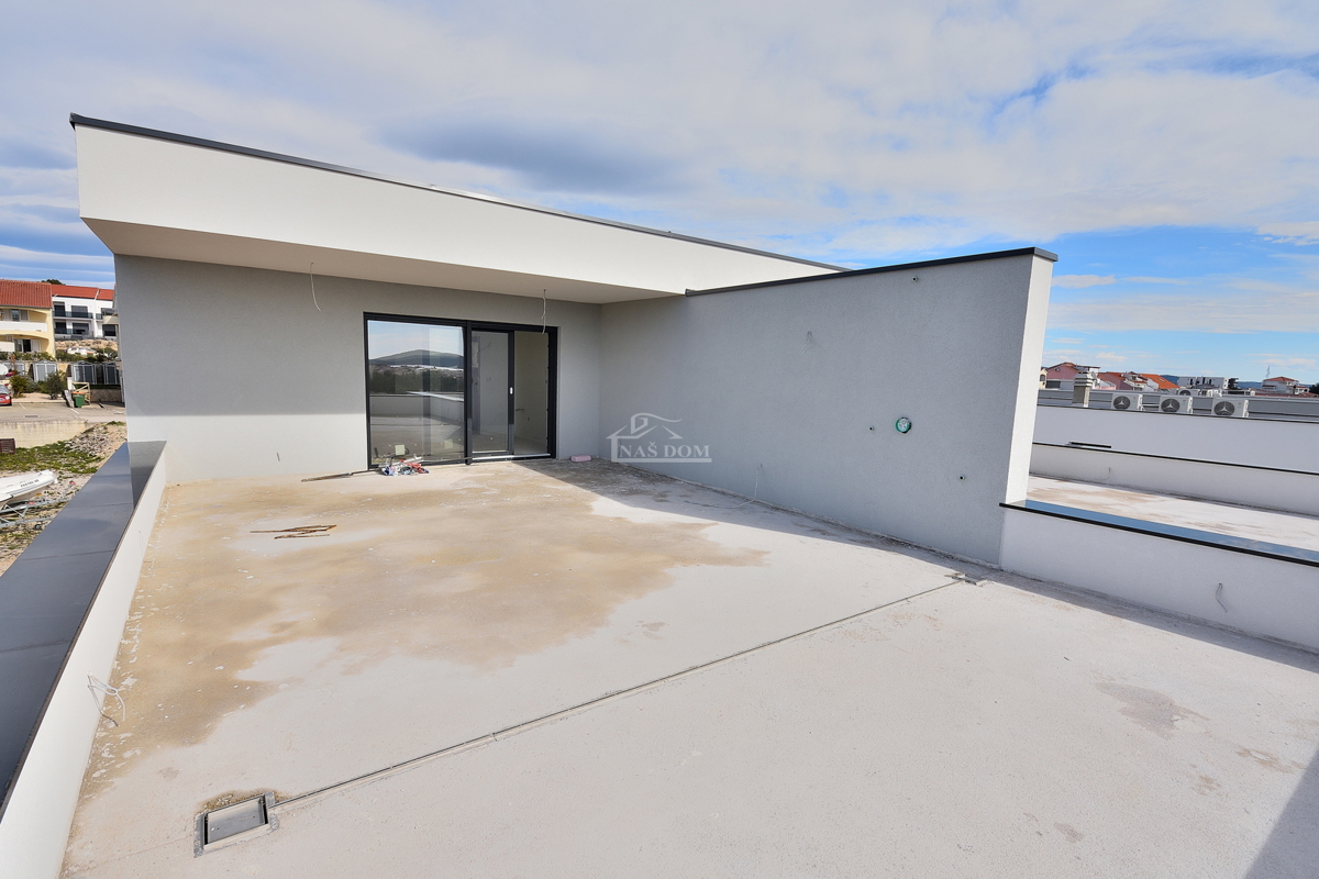 Vodice - NUOVA COSTRUZIONE - Appartamento duplex S3 con vista mare