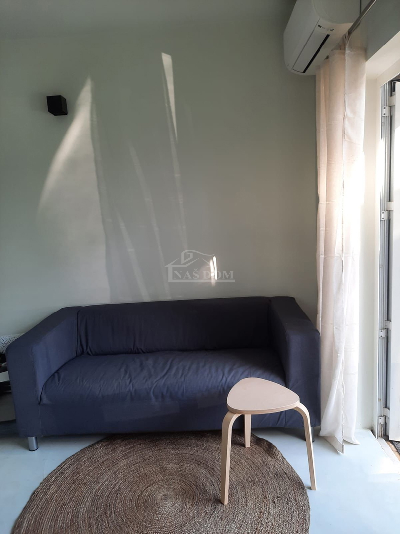 Vodice - 3 case con appartamenti e piscina a Vodice, vicino al centro e alla spiaggia