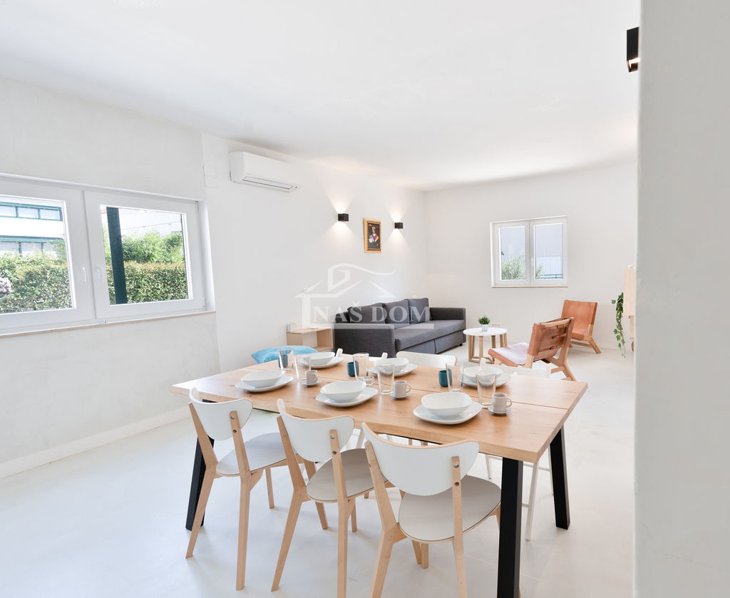 Vodice - 3 case con appartamenti e piscina a Vodice, vicino al centro e alla spiaggia