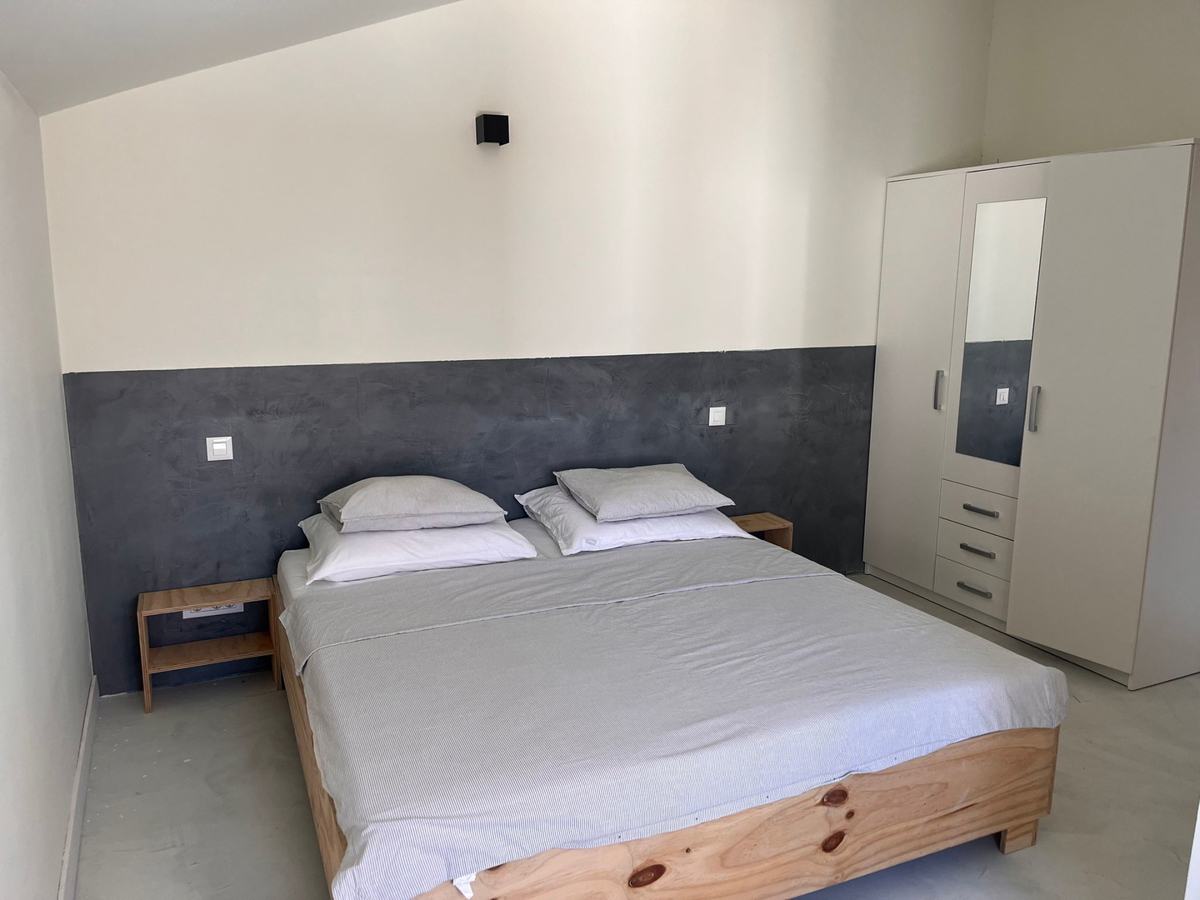 Vodice - casa appartamento con piscina, a 400 m dal centro