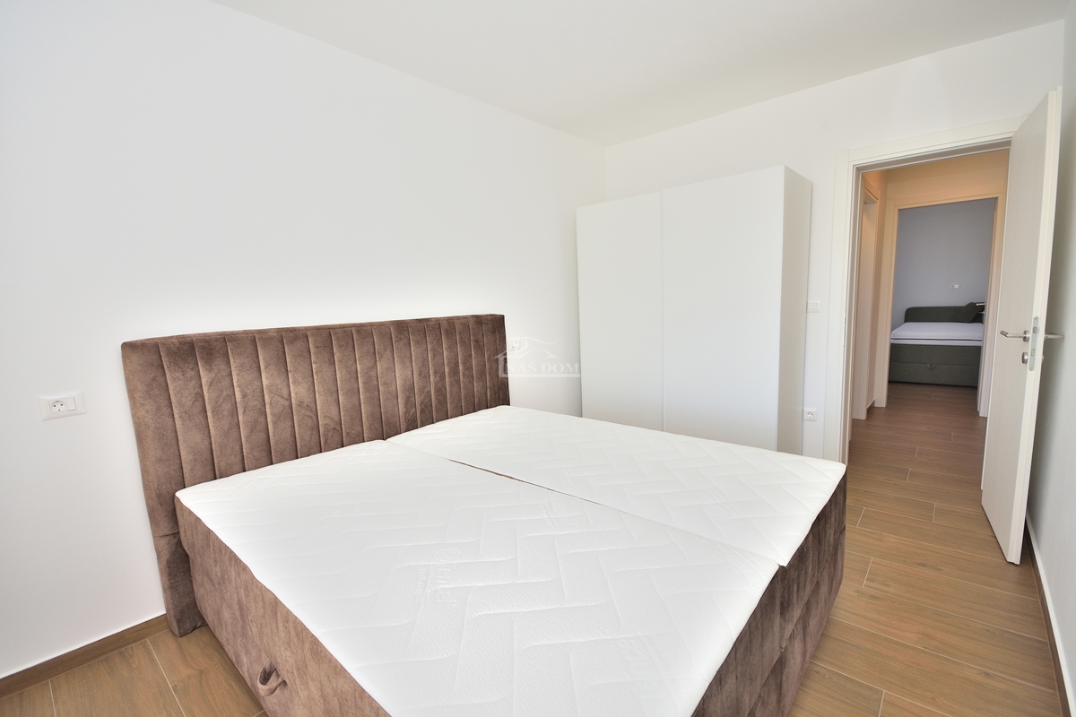 Appartamento bilocale al primo piano con vista mare