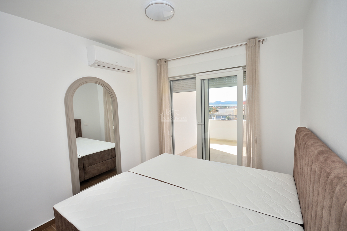 Appartamento bilocale al primo piano con vista mare