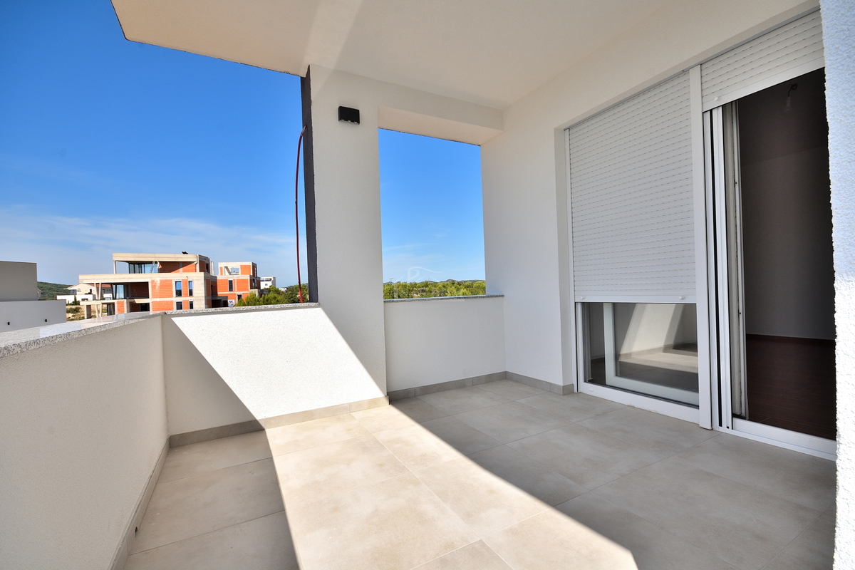 Appartamento bilocale al primo piano con vista mare