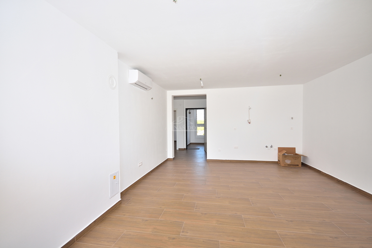 Appartamento bilocale al primo piano con vista mare