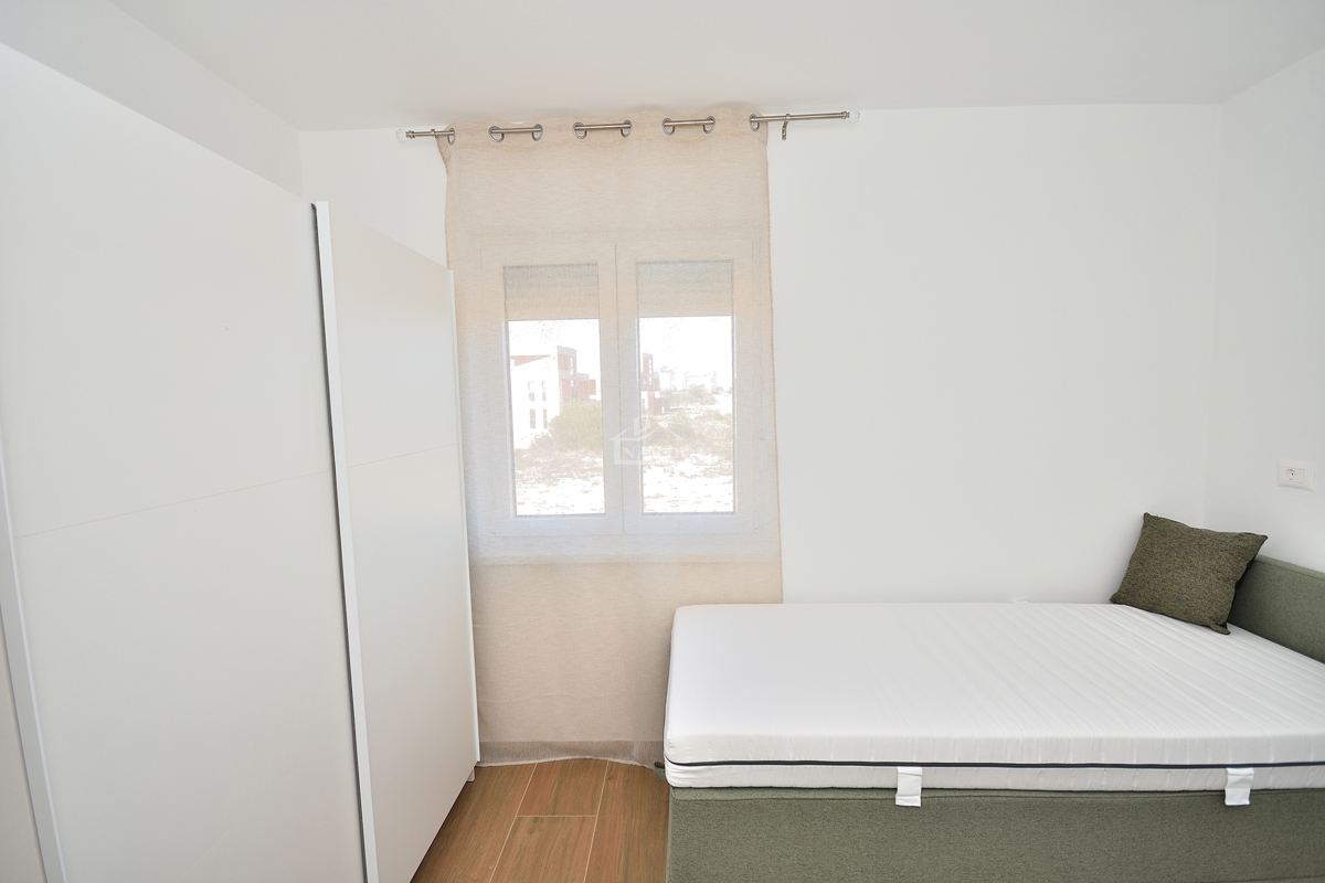 Appartamento bilocale al primo piano con vista mare