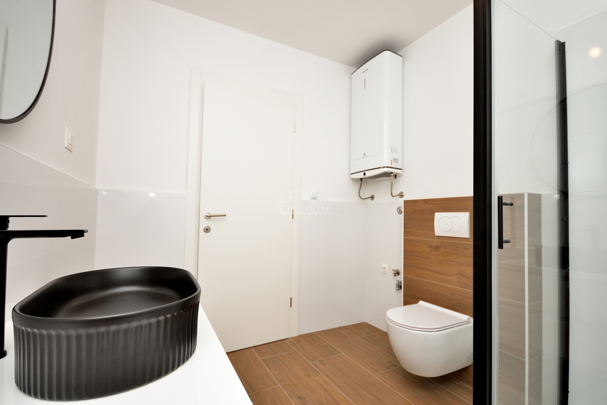 Appartamento bilocale al primo piano con vista mare