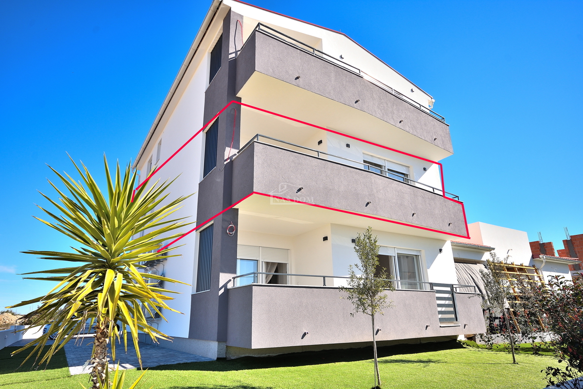 Appartamento bilocale al primo piano con vista mare