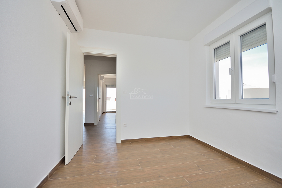 Appartamento bilocale al primo piano con vista mare