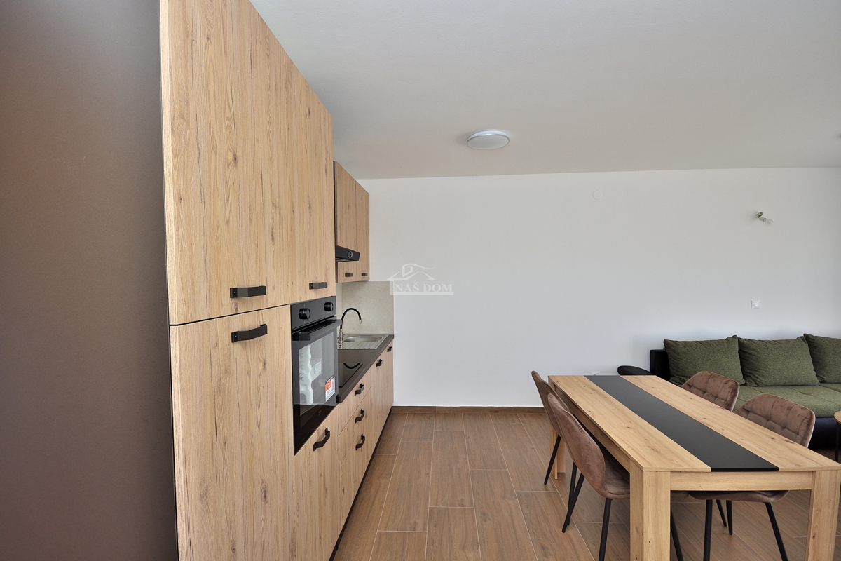 Appartamento bilocale al primo piano con vista mare