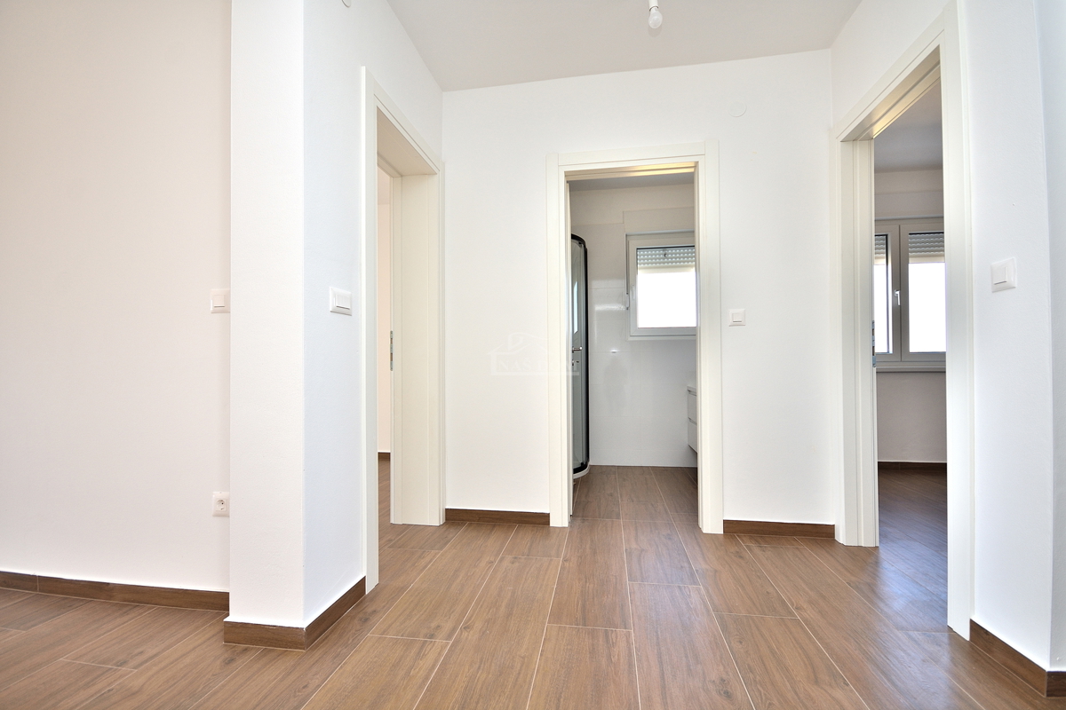 Appartamento bilocale al primo piano con vista mare