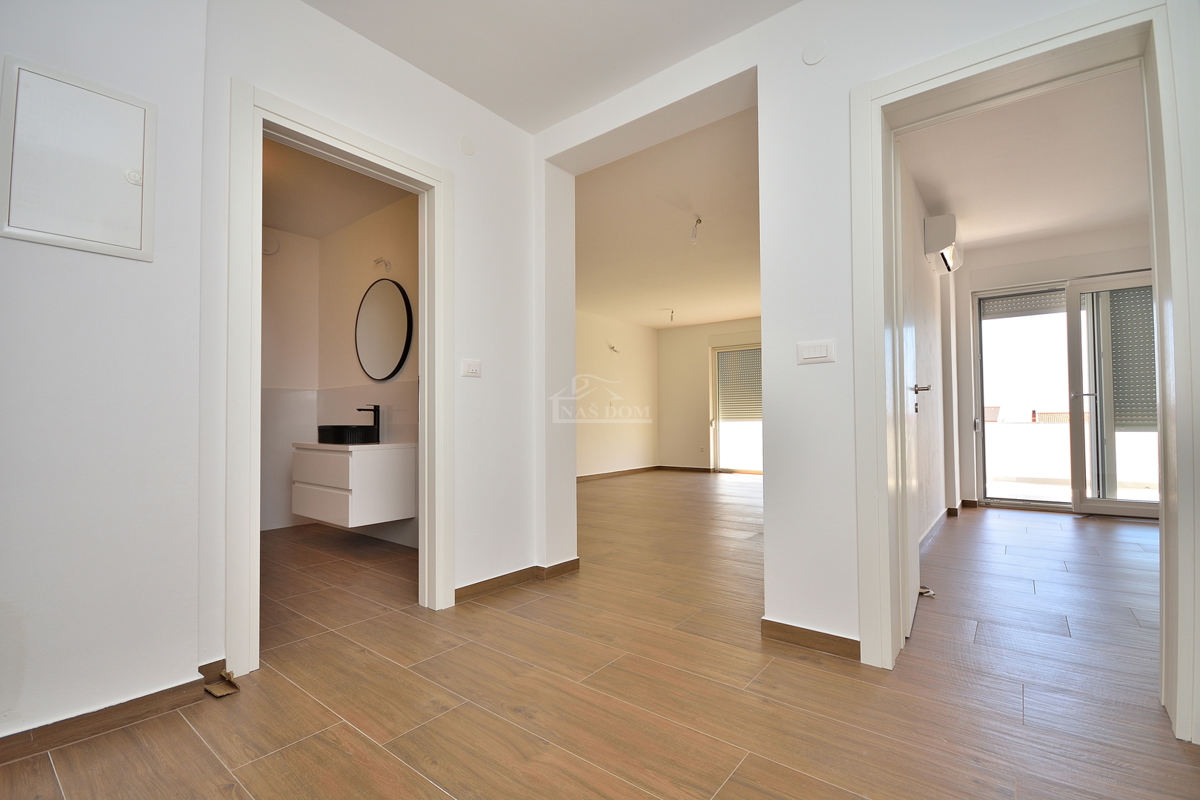 Appartamento bilocale al primo piano con vista mare