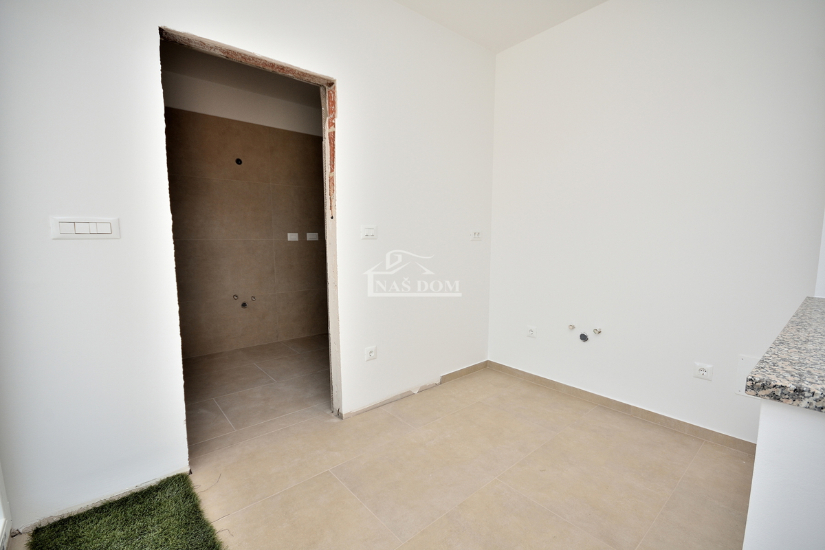 Vodice - NUOVA COSTRUZIONE* Casa S2 con terrazza sul tetto, vista mare, a 150 m dalla spiaggia
