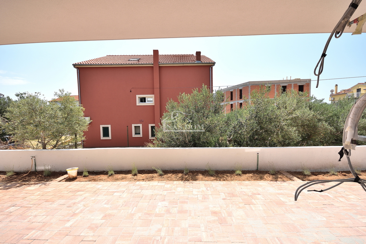 Vodice - NUOVA COSTRUZIONE* Casa S2 con terrazza sul tetto, vista mare, a 150 m dalla spiaggia