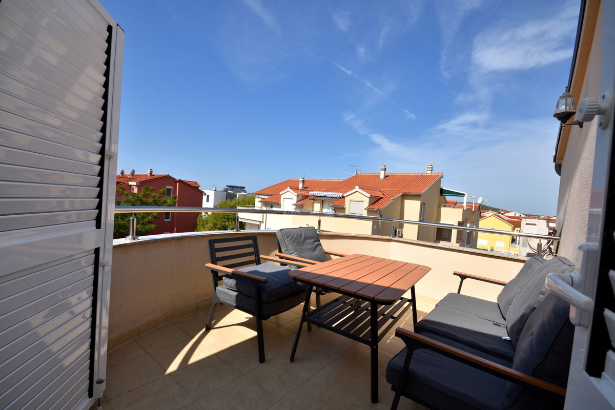 Vodice - piano di un edificio con 2 appartamenti