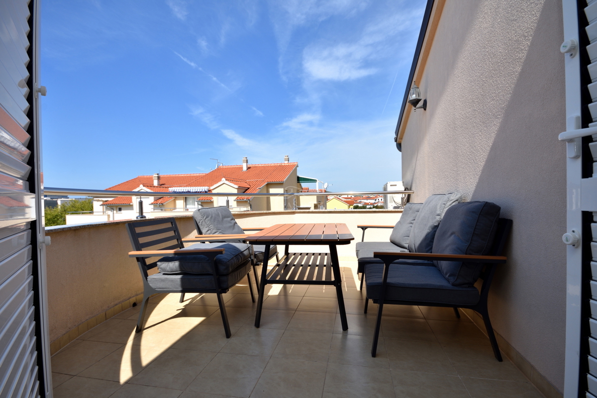 Vodice - piano di un edificio con 2 appartamenti