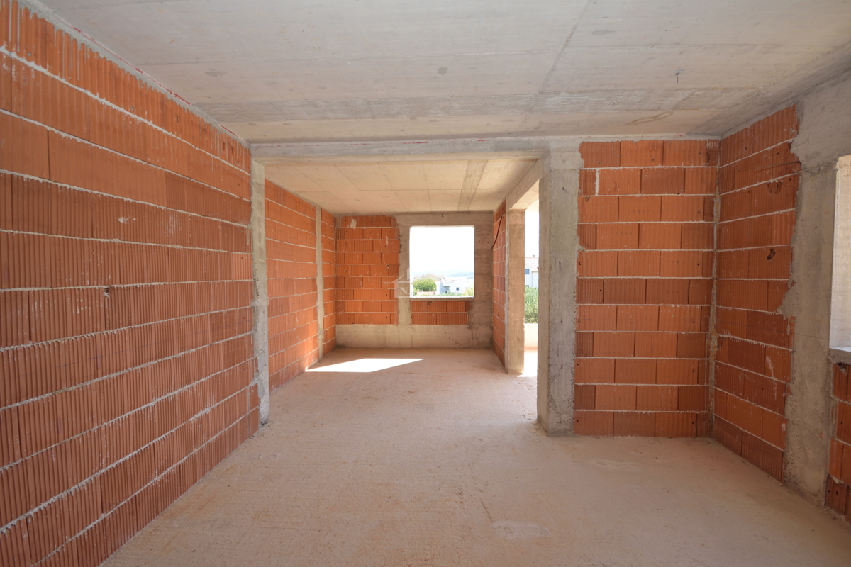 Vodice, nuova costruzione, appartamento S4 al 1° piano di 88 m² con terrazza e vista mare