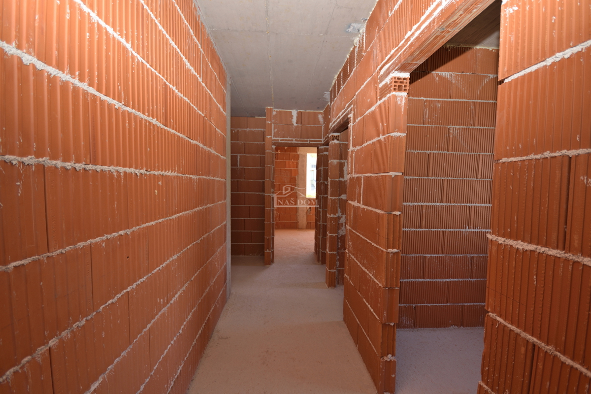 Vodice, nuova costruzione, appartamento S4 al 1° piano di 88 m² con terrazza e vista mare