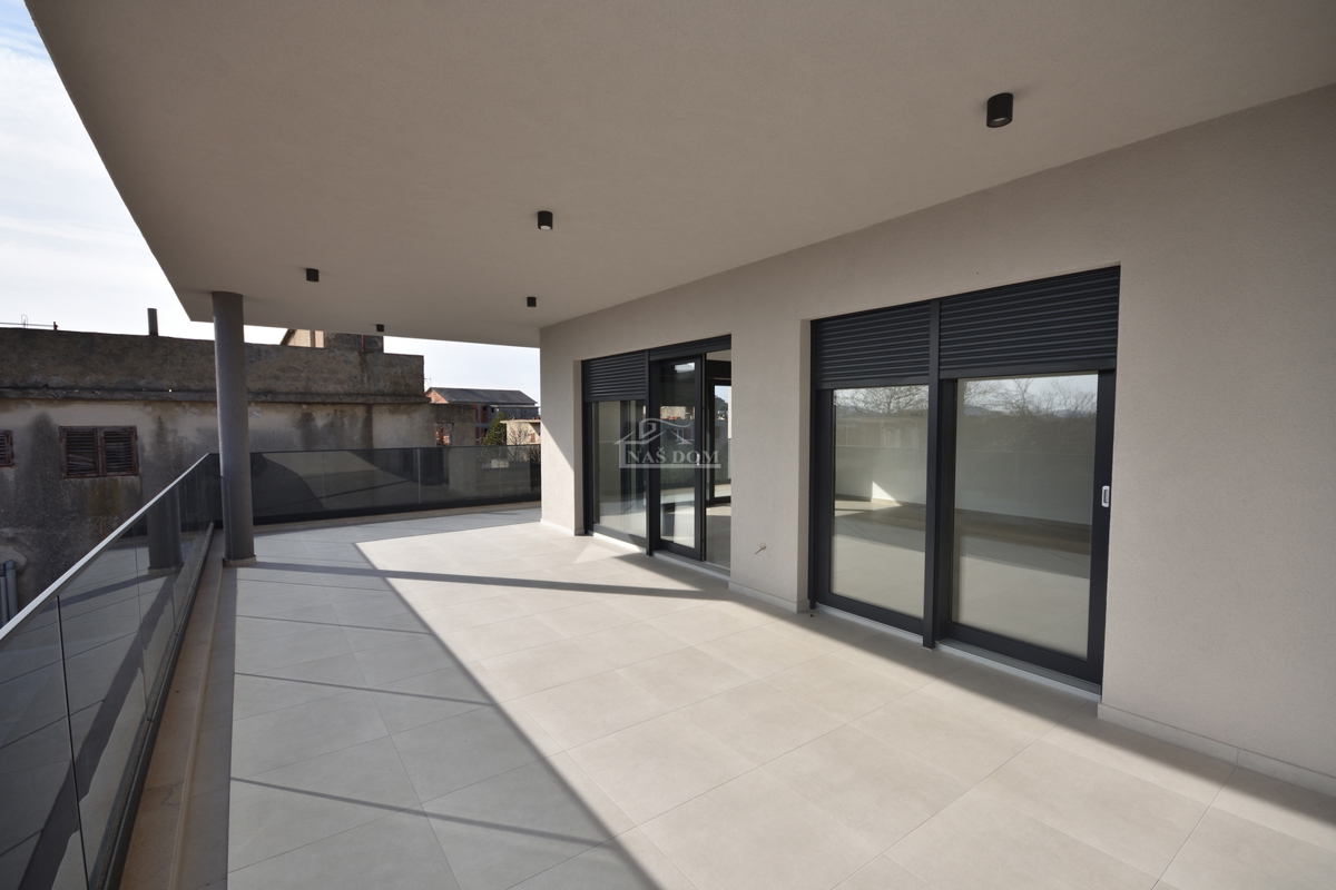 Tribunj - Appartamento di lusso S4 al primo piano, a soli 250 m dalla spiaggia