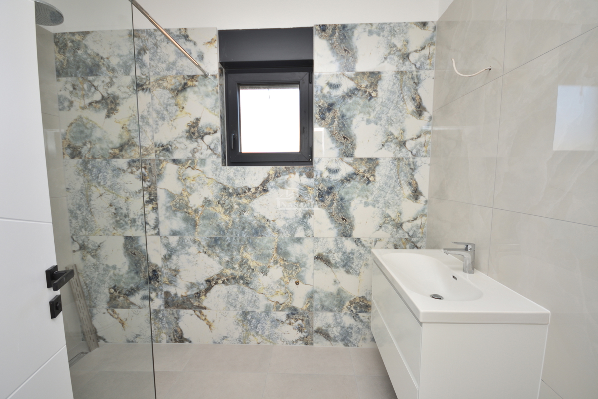 Tribunj - Appartamento di lusso S4 al primo piano, a soli 250 m dalla spiaggia