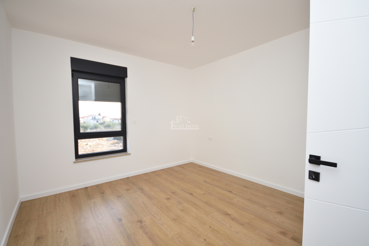 Tribunj - Appartamento di lusso S4 al primo piano, a soli 250 m dalla spiaggia