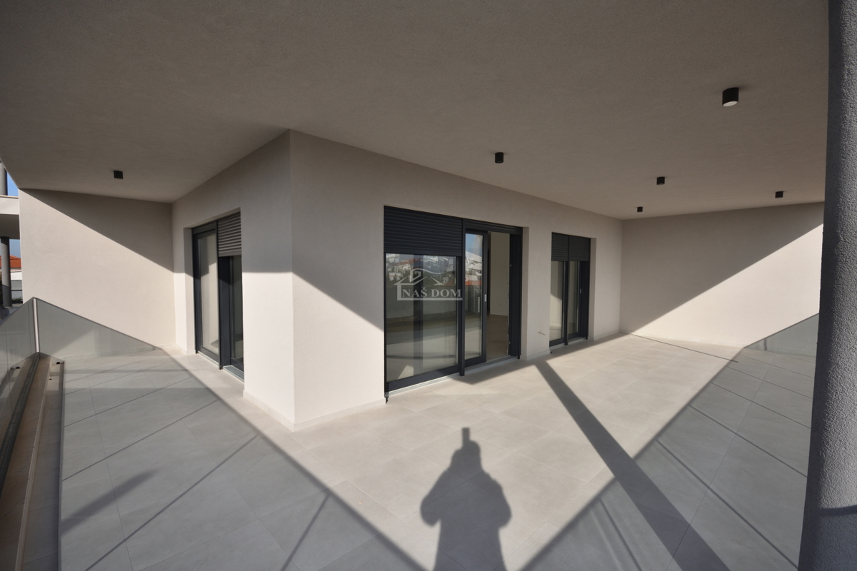 Tribunj - Appartamento di lusso S4 al primo piano, a soli 250 m dalla spiaggia