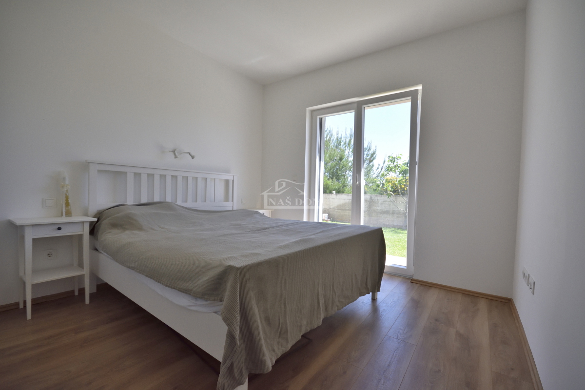 Srima, Vodice - Casa con 4 appartamenti e piscina, a 800 m dalla spiaggia