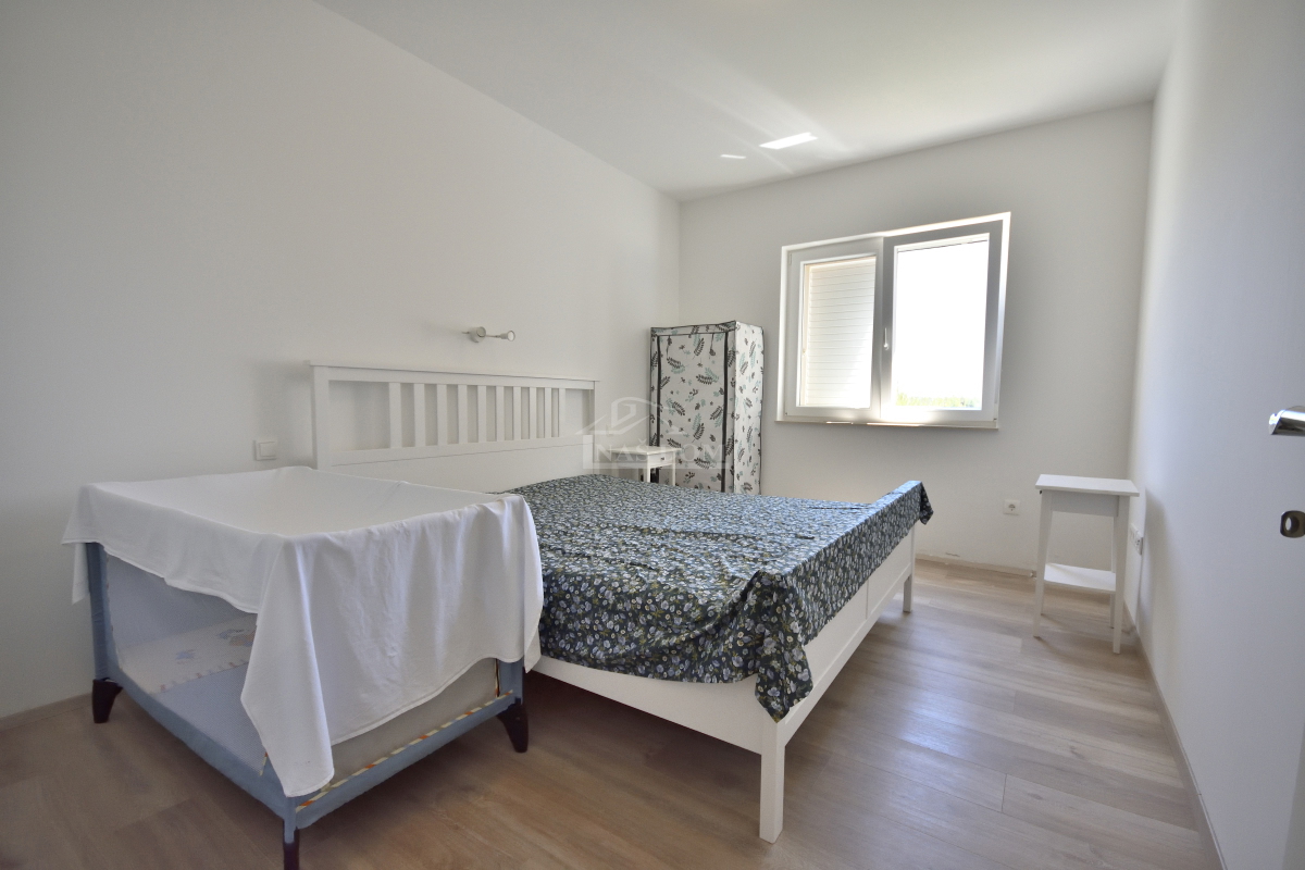 Srima, Vodice - Casa con 4 appartamenti e piscina, a 800 m dalla spiaggia