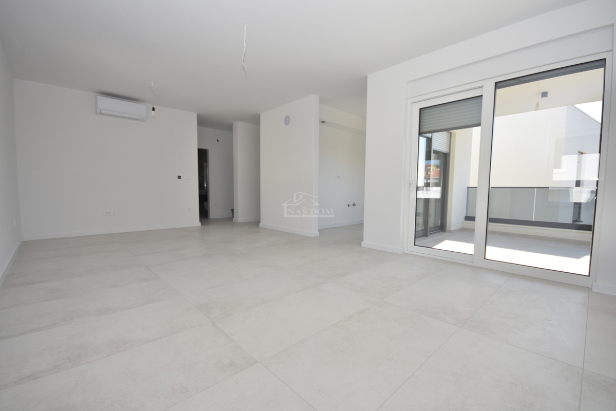 Vodice - Appartamento S7 con vista mare, posizione eccellente