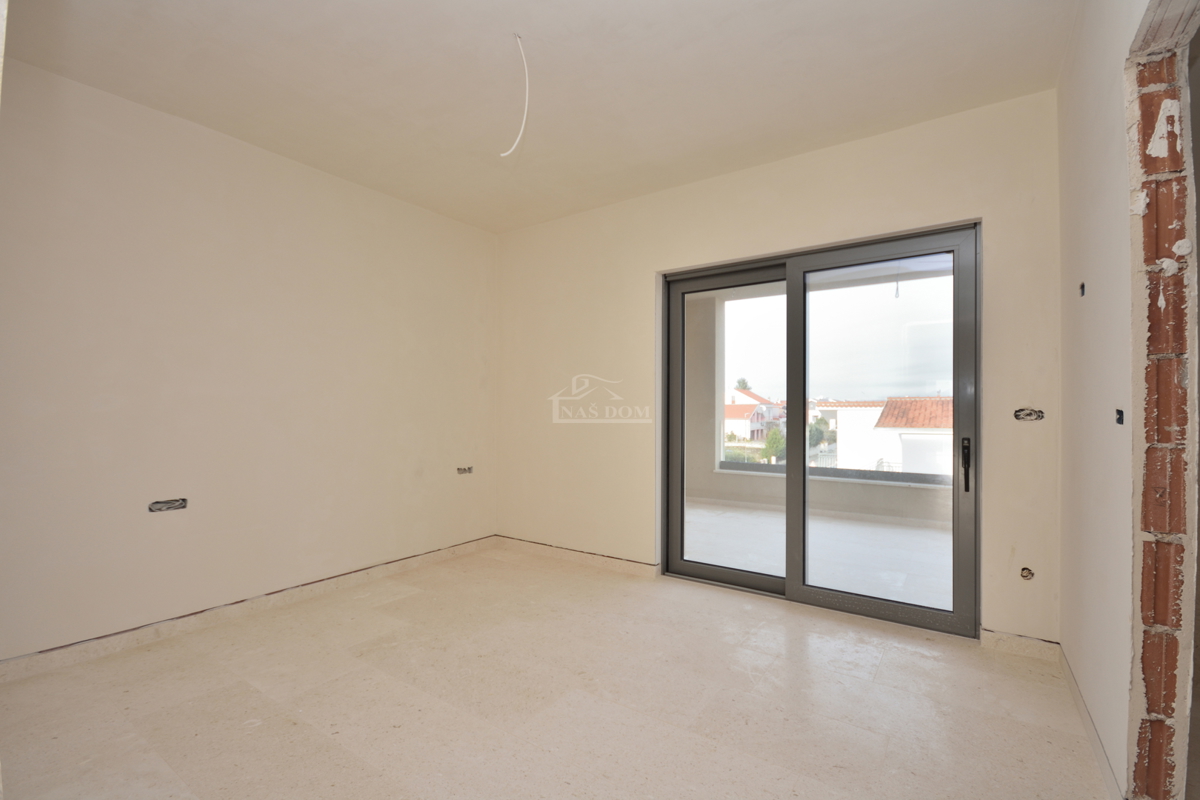 Vodice - Attico di lusso S4 con ascensore, vista mare, posizione eccellente