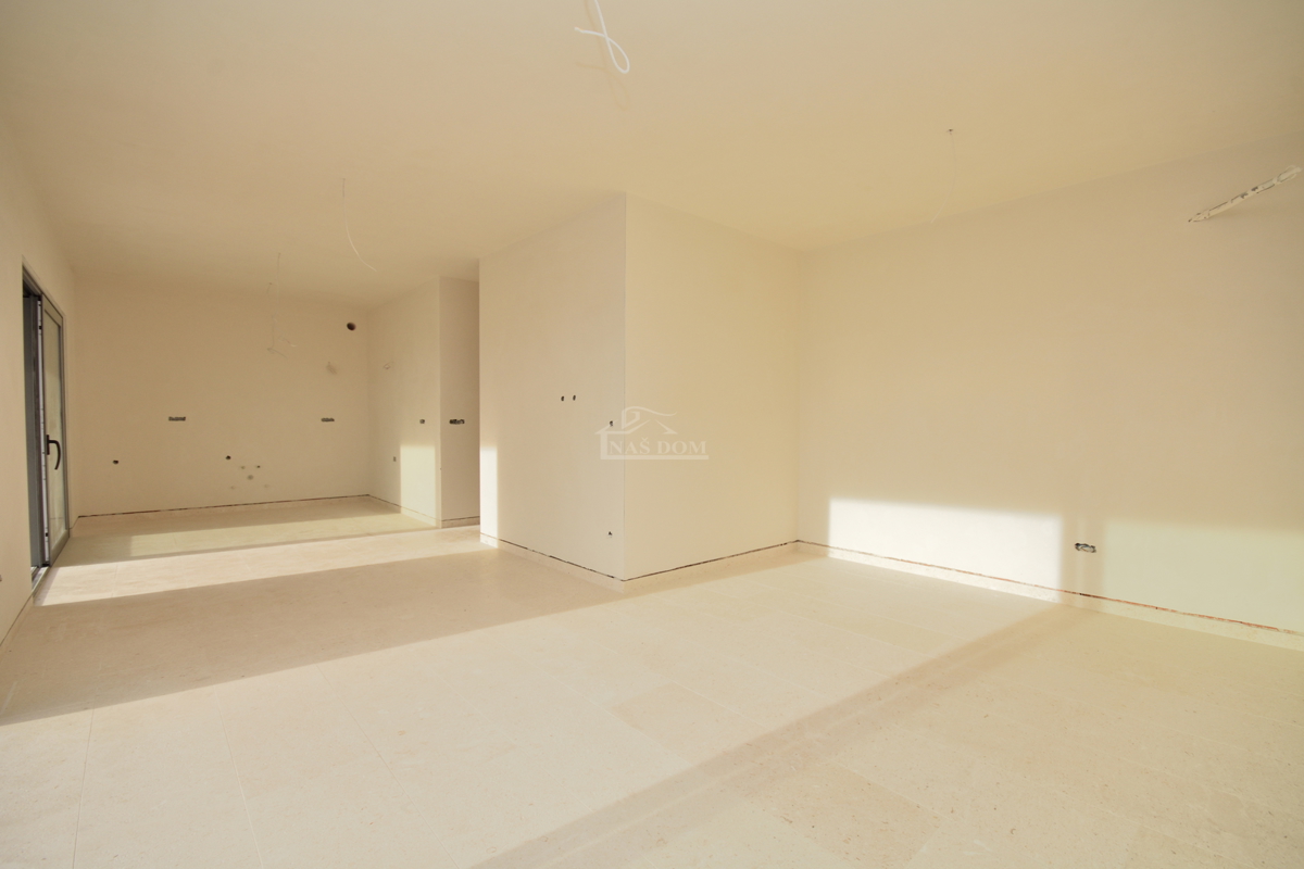 Vodice - Attico di lusso S4 con ascensore, vista mare, posizione eccellente