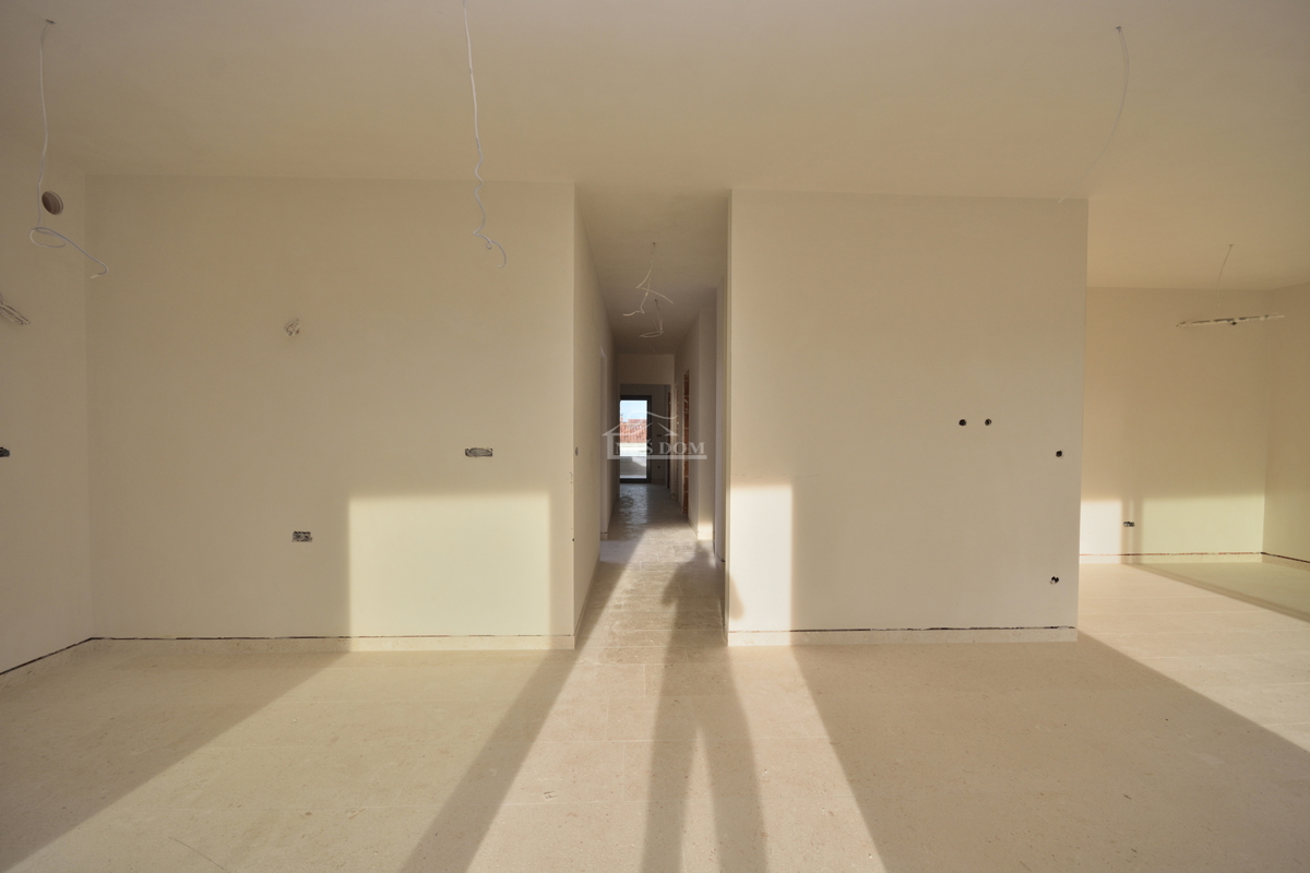 Vodice - Attico di lusso S4 con ascensore, vista mare, posizione eccellente