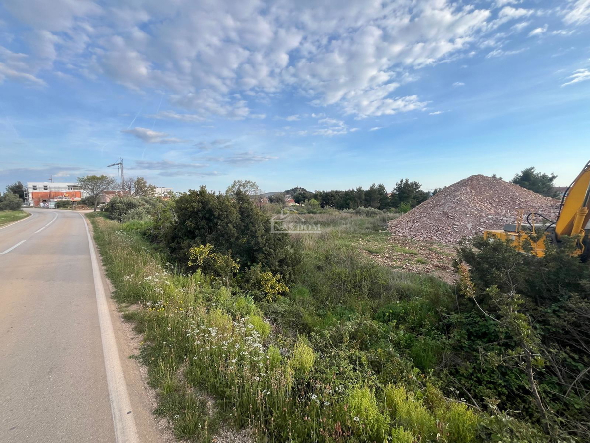 Tribunj - terreno edificabile con vista mare