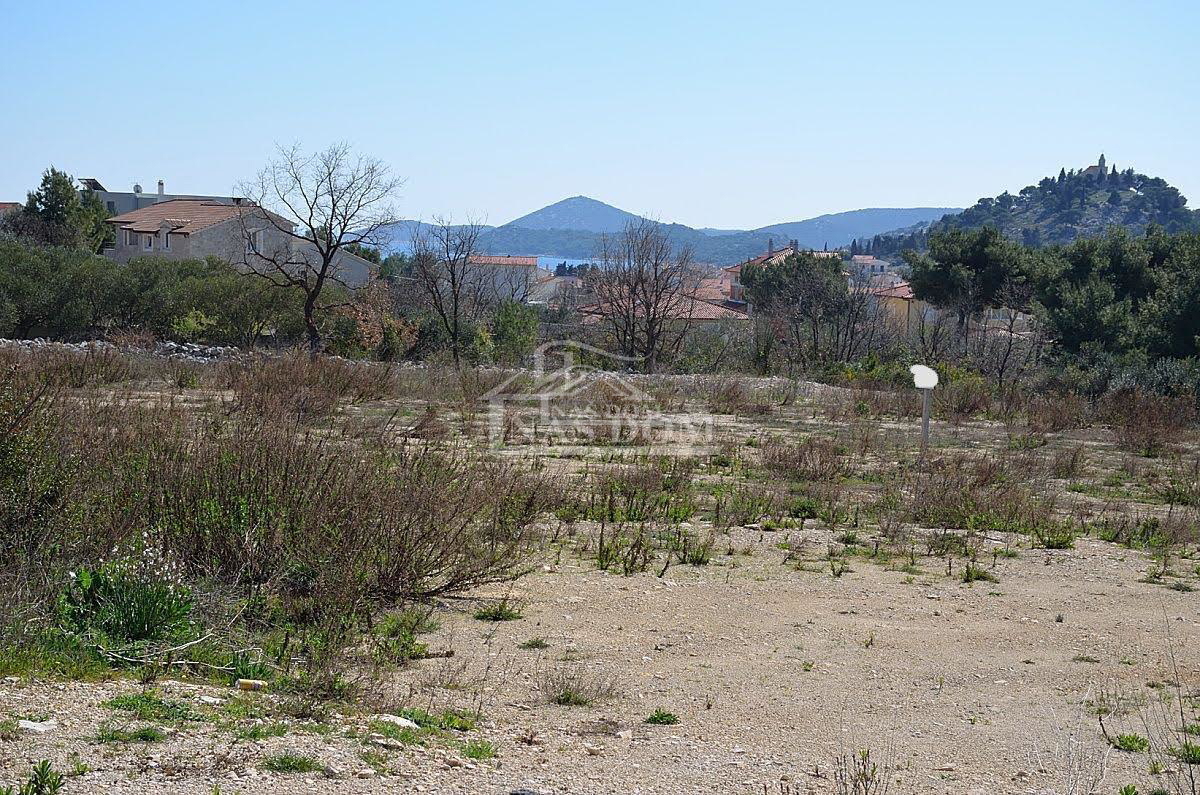 Tribunj - terreno edificabile con vista mare