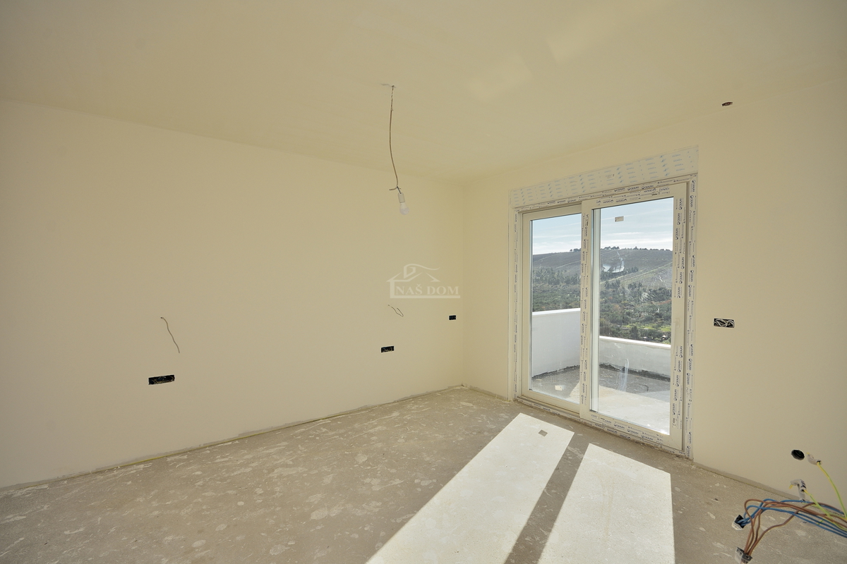 Šibenik, Donje Polje - villa con piscina