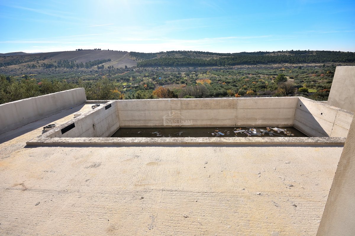 Šibenik, Donje Polje - villa con piscina