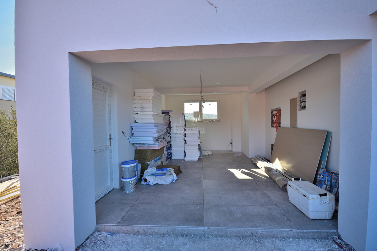 Šibenik, Donje Polje - villa con piscina