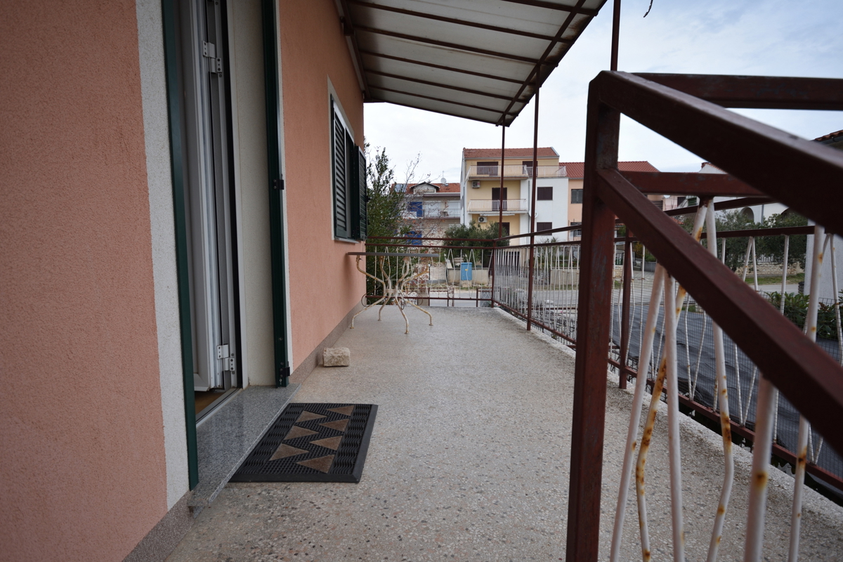 Vodice - casa indipendente con 2 appartamenti e garage