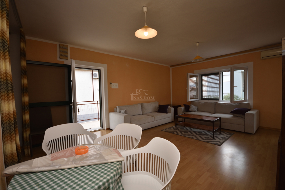 Vodice - casa indipendente con 2 appartamenti e garage