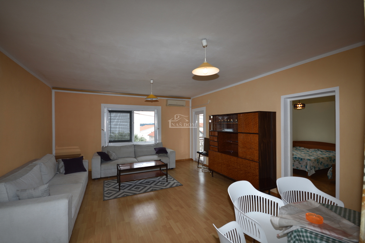 Vodice - casa indipendente con 2 appartamenti e garage