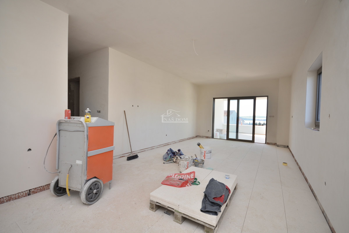 Vodice - Appartamento di lusso S4 al piano terra, vista mare