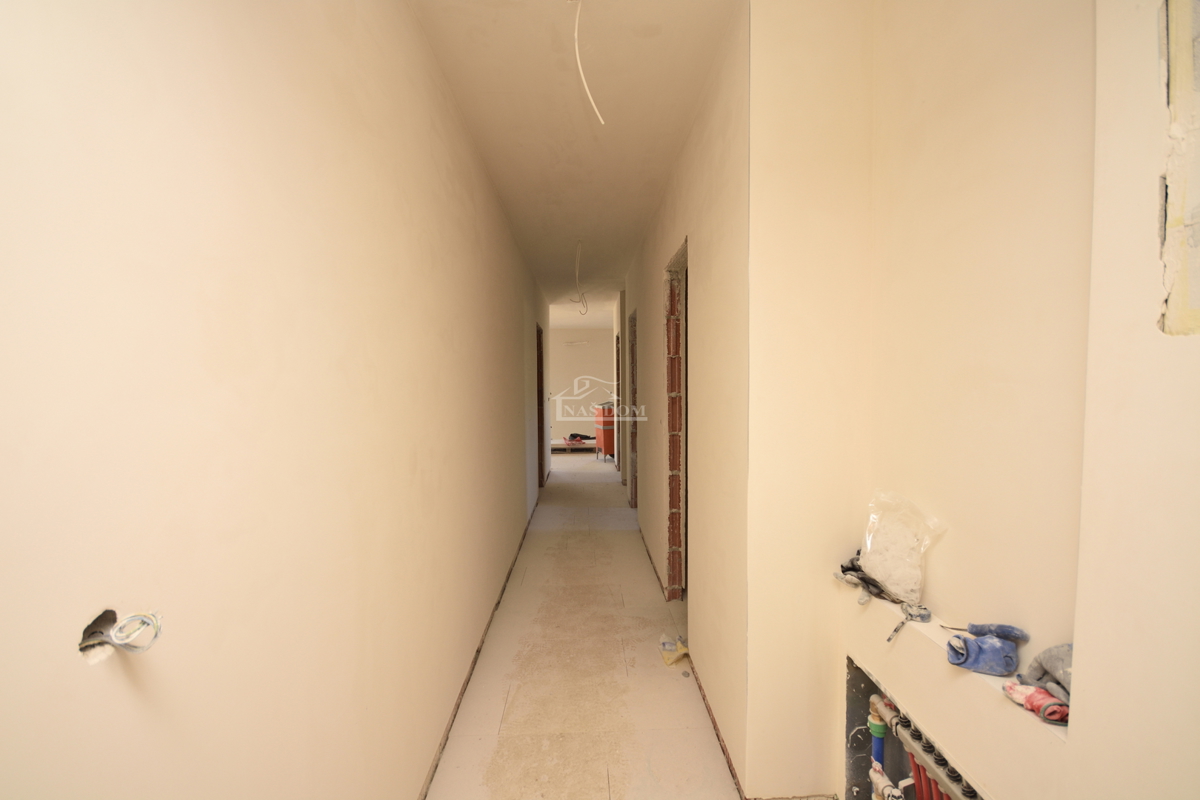 Vodice - Appartamento di lusso S4 al piano terra, vista mare