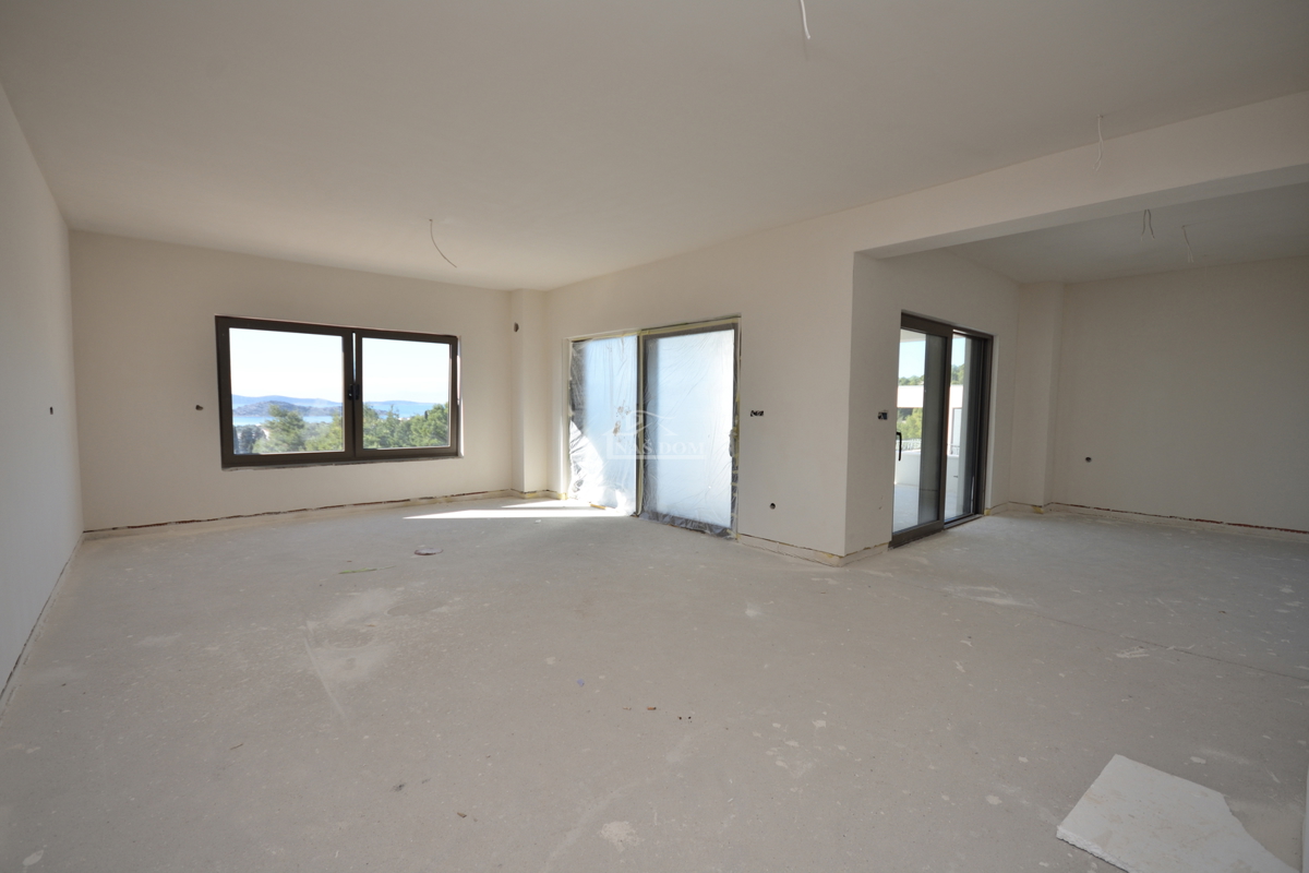 Vodice - Appartamento di lusso S7 con tre camere da letto, vista mare, primo piano