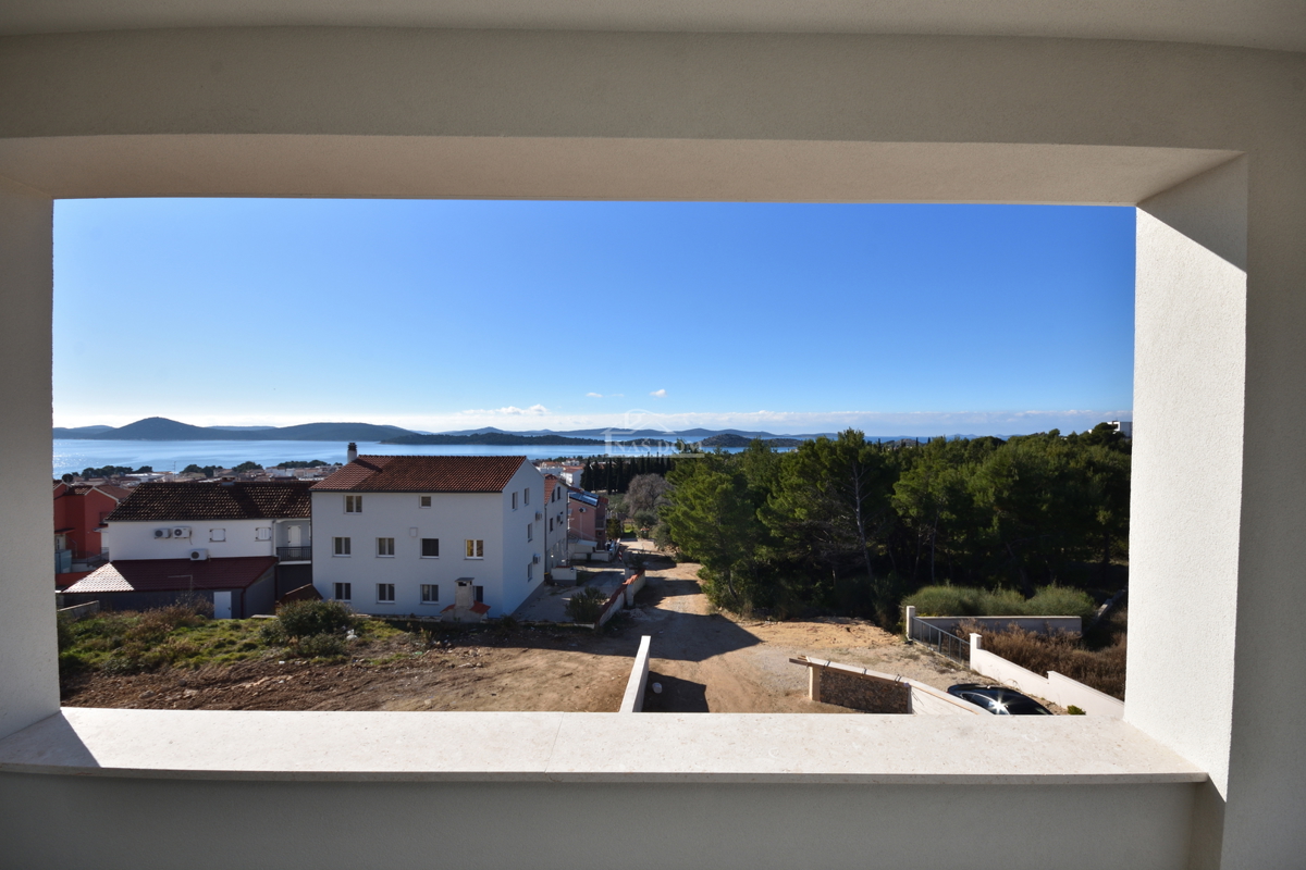 Vodice - Appartamento di lusso S7 con tre camere da letto, vista mare, primo piano