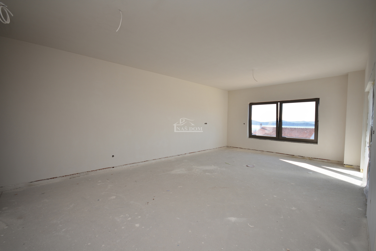 Vodice - Appartamento di lusso S7 con tre camere da letto, vista mare, primo piano