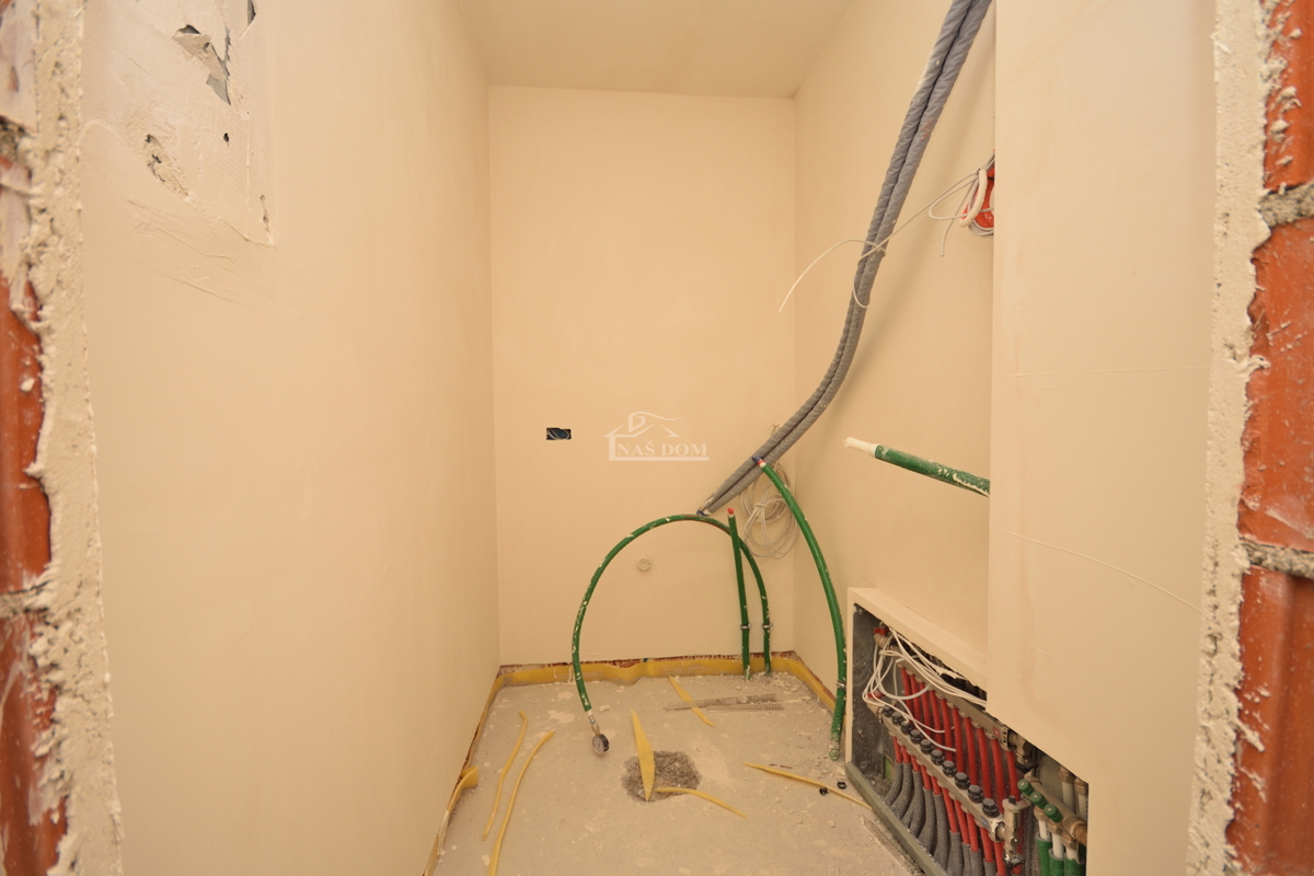 Vodice - Appartamento di lusso S7 con tre camere da letto, vista mare, primo piano